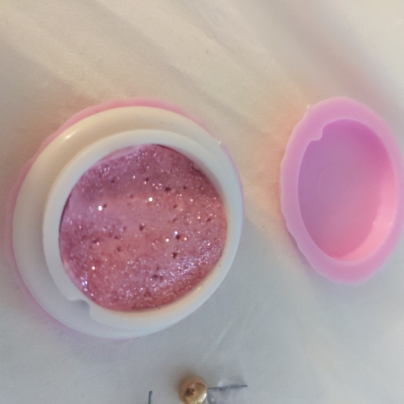 Gold and Pink Tone Stud Earrings in Hand-Crafted Storage Box - Picture 2 of 7